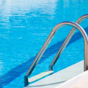 uzmanlar deniz ve havuzlardaki o tehlikeye karsi uyardi 1rpYT6Zc