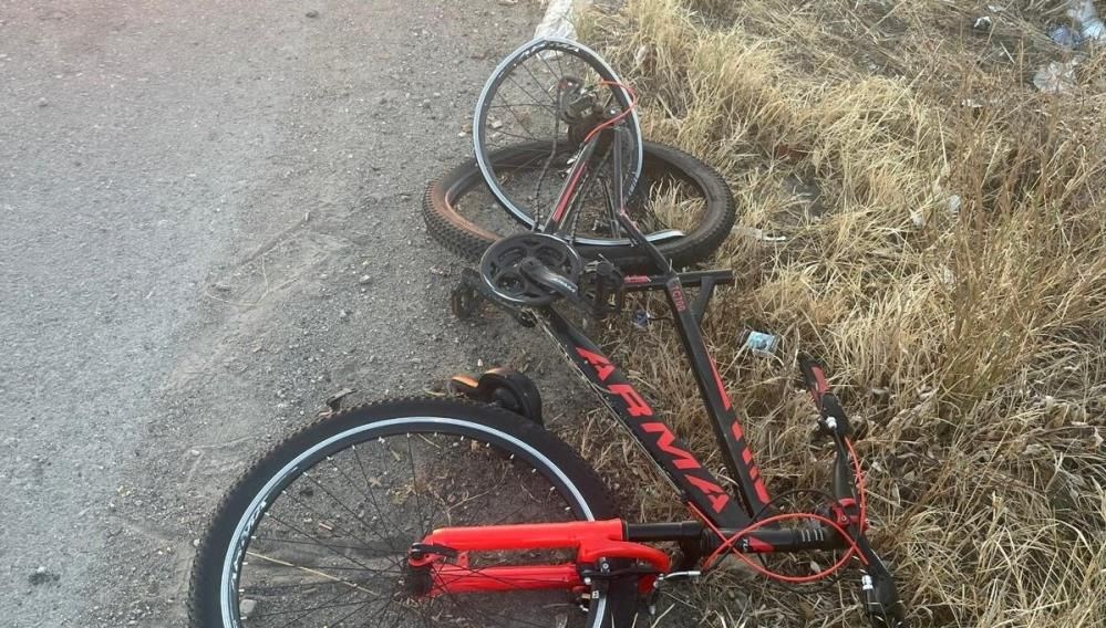 kamyonetin carptigibisikletli olu Xcz8S9mn