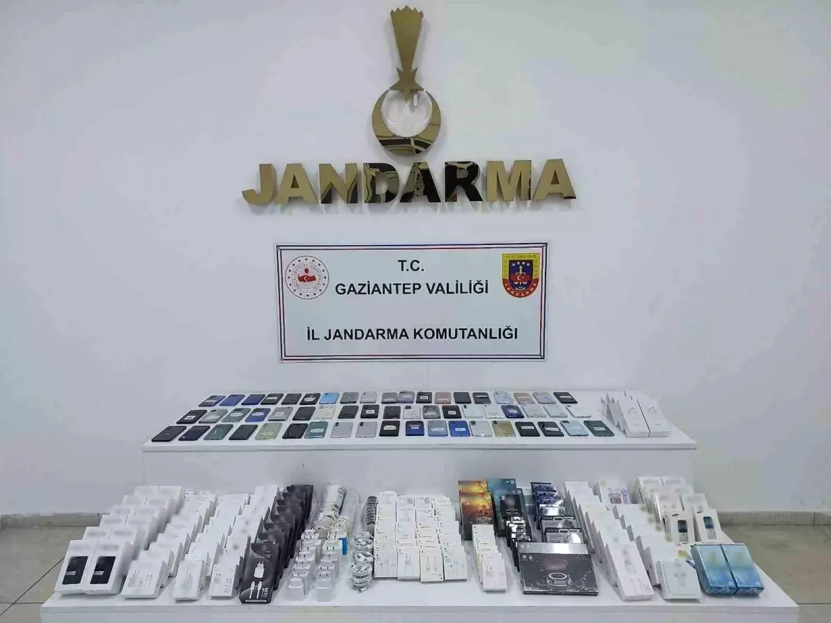 gaziantepte kacak elektronik urun operasyonu 1975000 tl degerinde urun ele gecirildi avLZCgOt.jpg