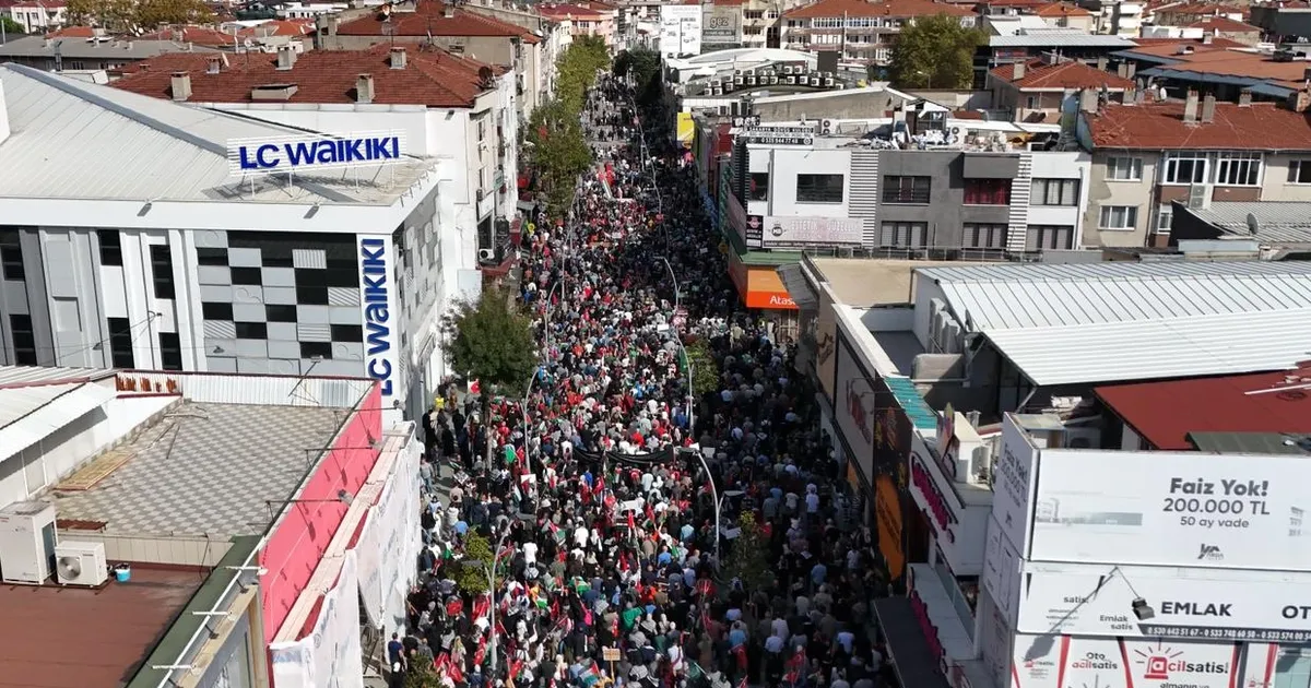 sakaryada binlerce kisi ozgur filistin icin yurudu dUC5kD4S