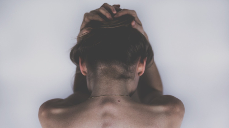 uzmani uyardi uykusuzluk ve alkol kume bas agrilarini tetikleyebilir Lejg4TdO.jpg