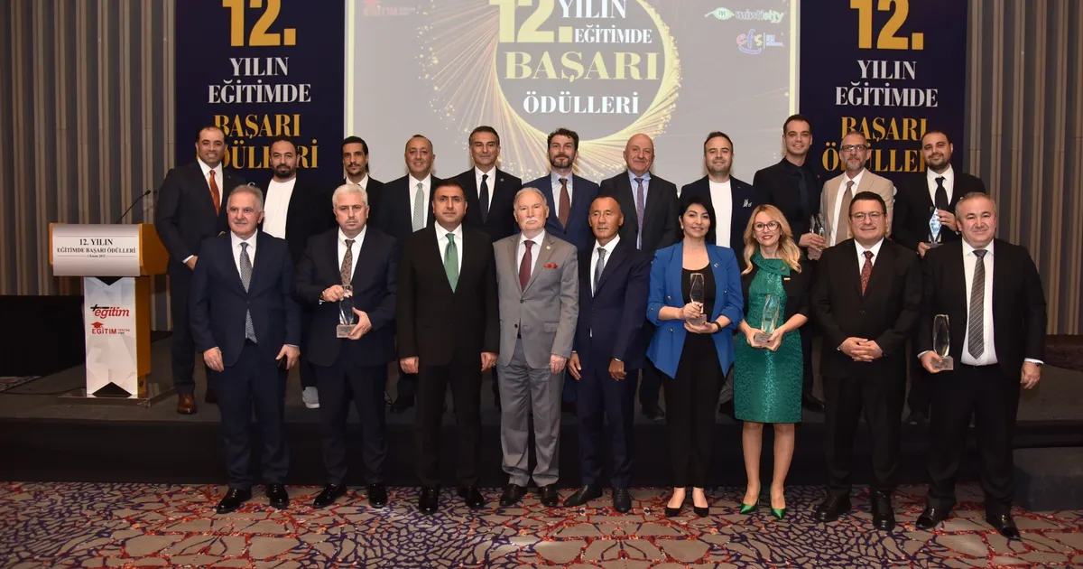 emko egitim cozumlerine yilin egitim teknolojileri sirketi odulu 8svSetXT.webp