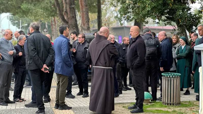 iznikte papa ziyareti hazirligi vatikandan heyet geldi ISODum69.jpg