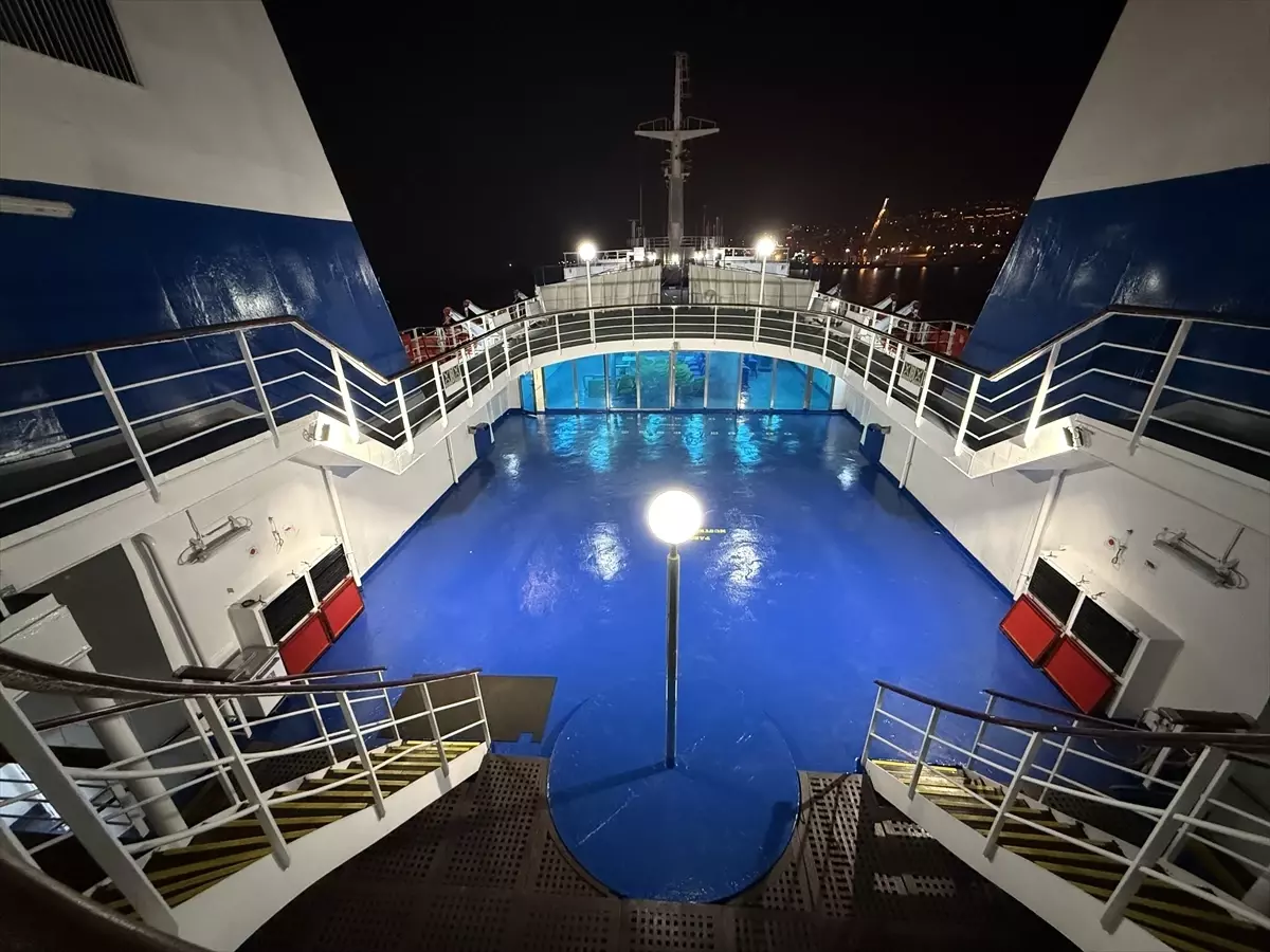 trabzon soci feribot seferleri 14 yil aradan sonra yeniden basladi LunCf2Pf.jpg