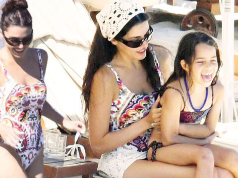 Hande teyze is basinda ydWnCLUS